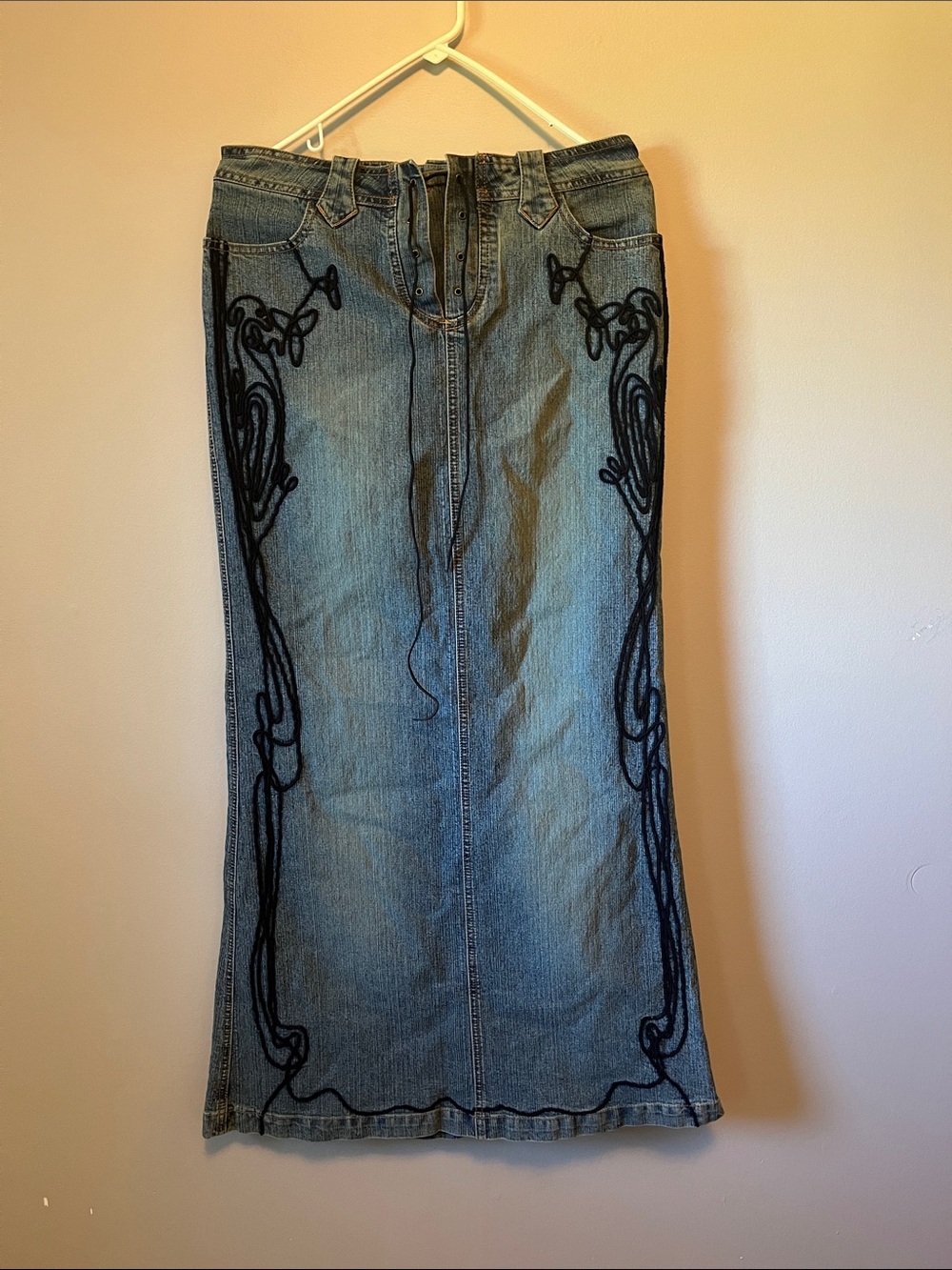 Vintage Women's Blue Embroidered Denim Maxi Skirt